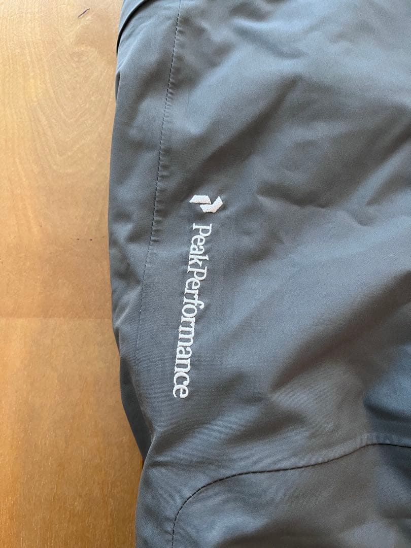 Peak Performance マルーンパンツ XLサイズ