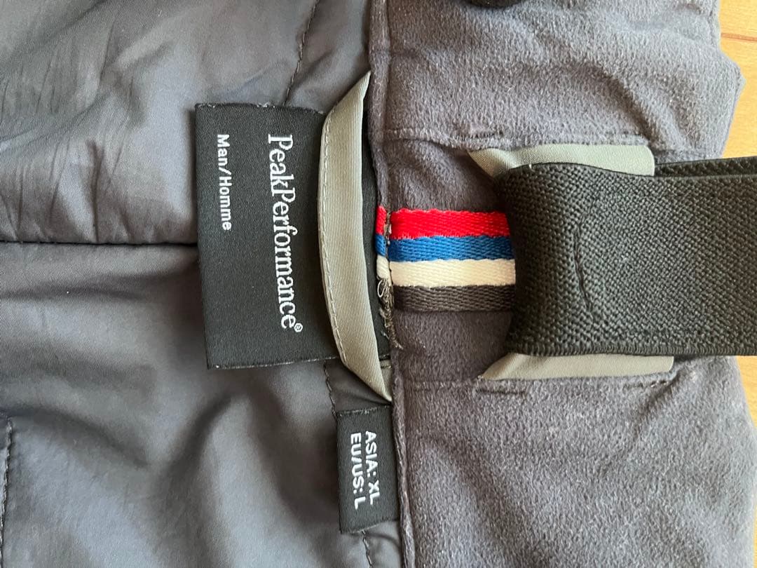 Peak Performance マルーンパンツ XLサイズ