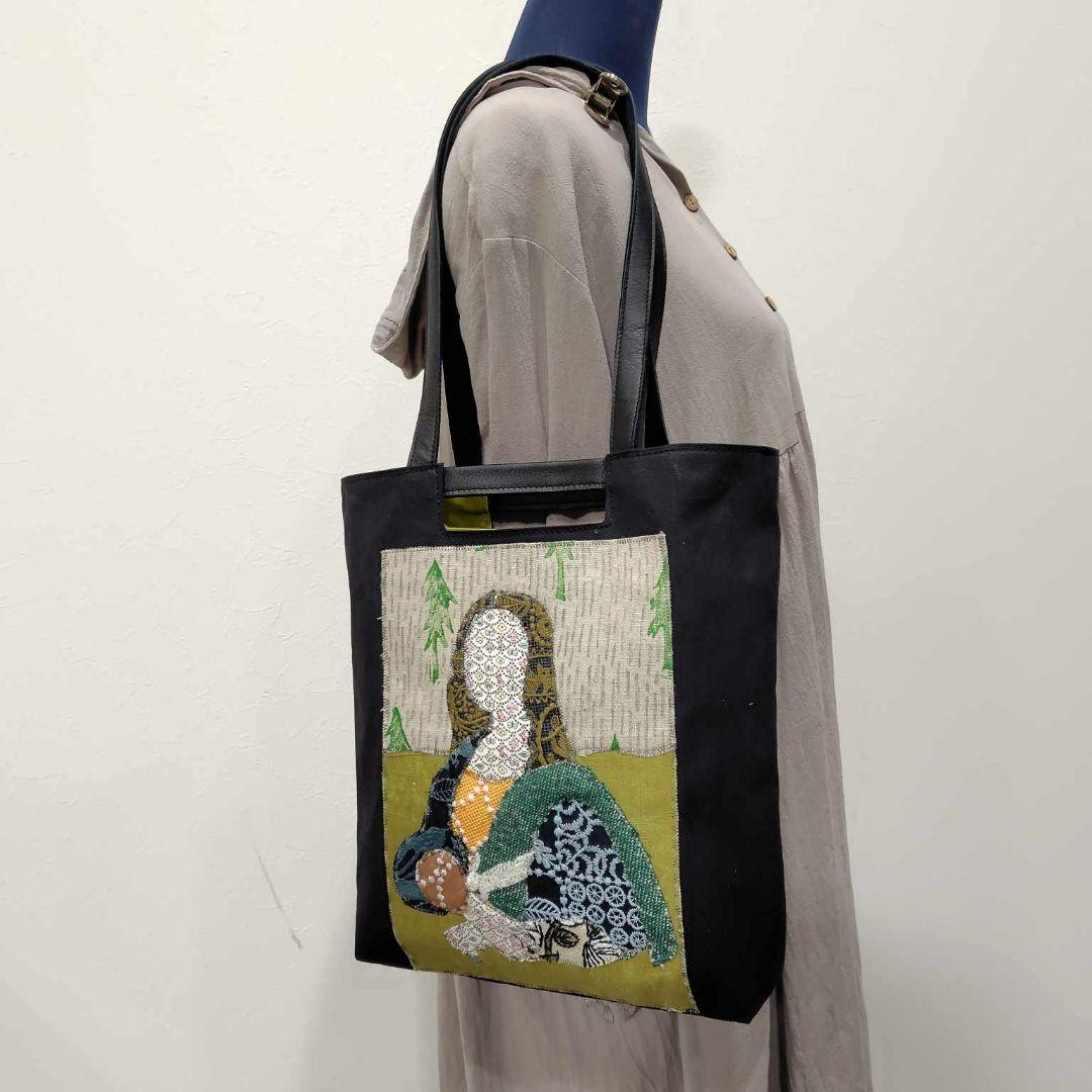 ミナペルホネン/カケラ×アート額縁に女性像/A4ショルダートートマチ有り