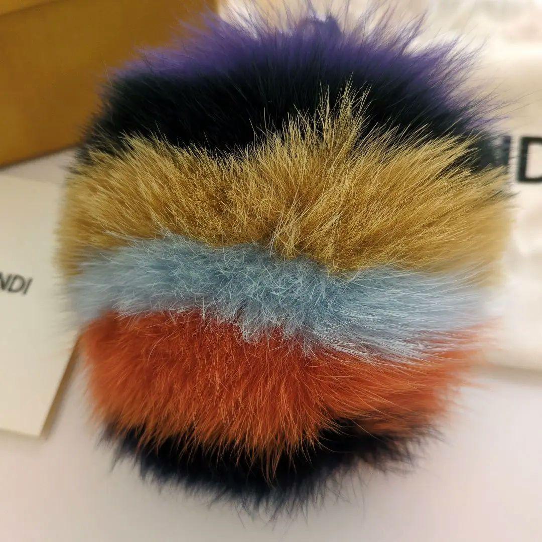 美品FENDI ポンポンチャーム ファー　バックチャーム　マルチカラー