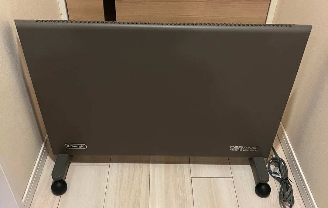 数回使用のみ✨DeLonghi デロンギ コンベクターヒーター HXJ60L12