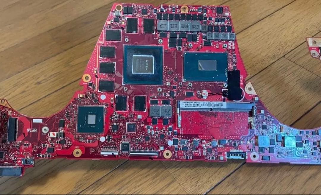 ASUS ZEPHYRUS GX501GI マザーボード修理アップグレードに使用