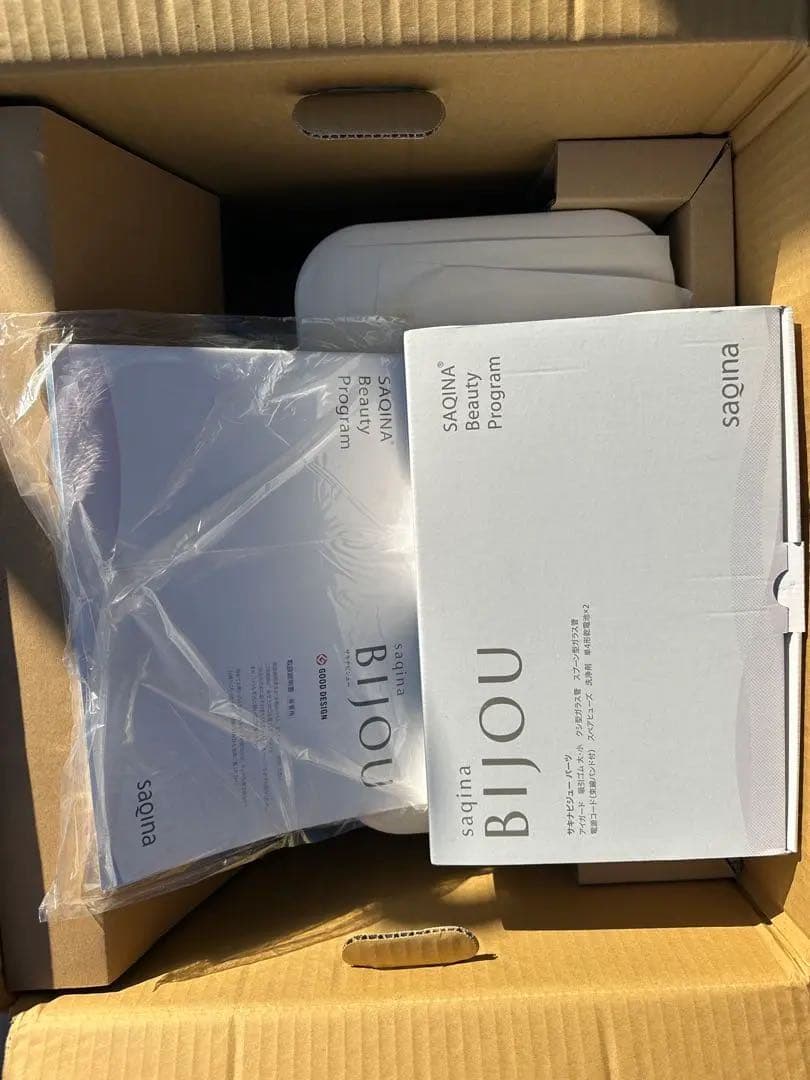 未使用品　サキナ　ビジュー　saqina　BIJOU ー美顔器 ホワイト