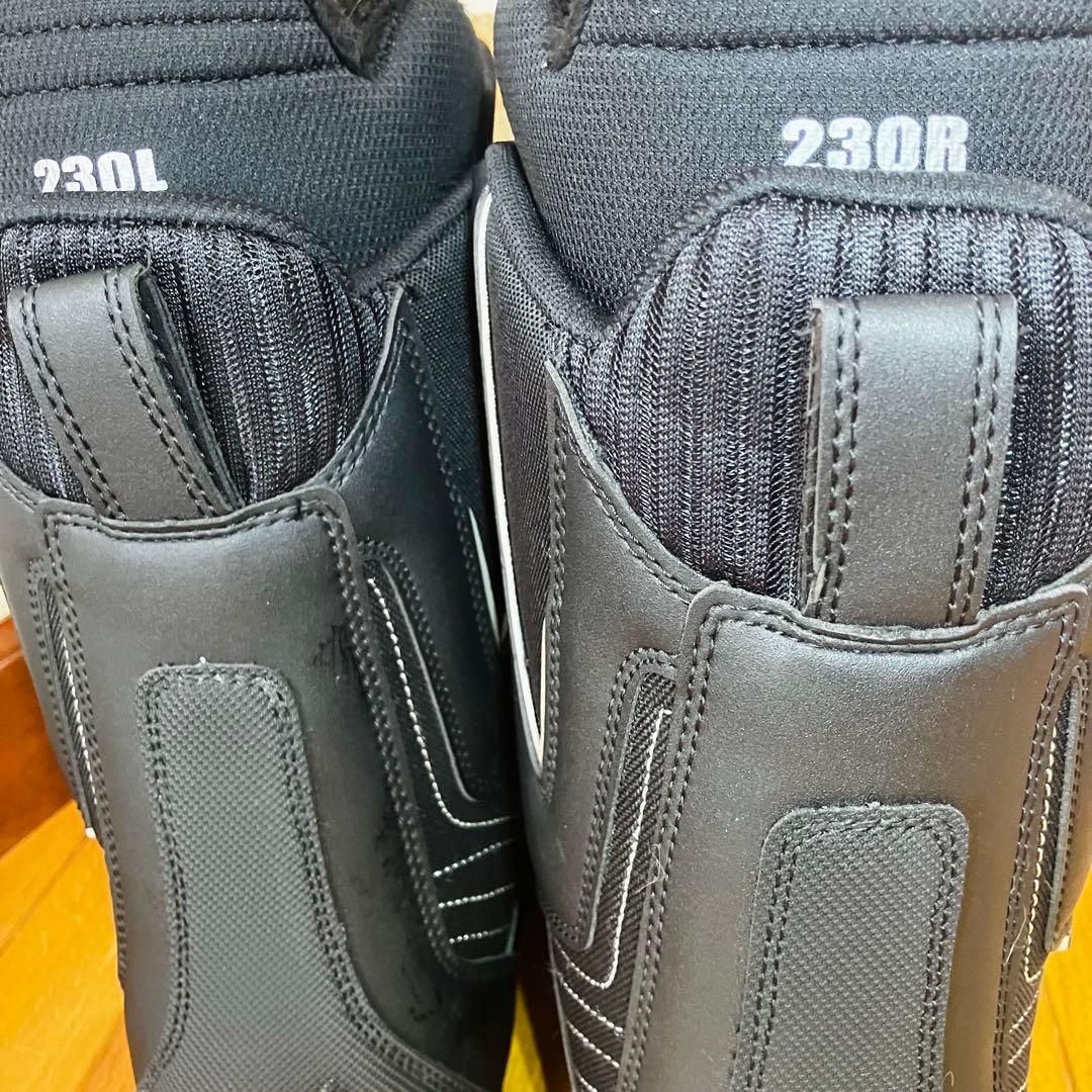 極美‼️半日のみ‼️未使用レベル‼️TRIPLE-C スノーボード ブーツ　23㎝女性