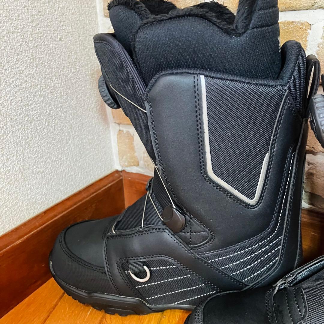 極美‼️半日のみ‼️未使用レベル‼️TRIPLE-C スノーボード ブーツ　23㎝女性