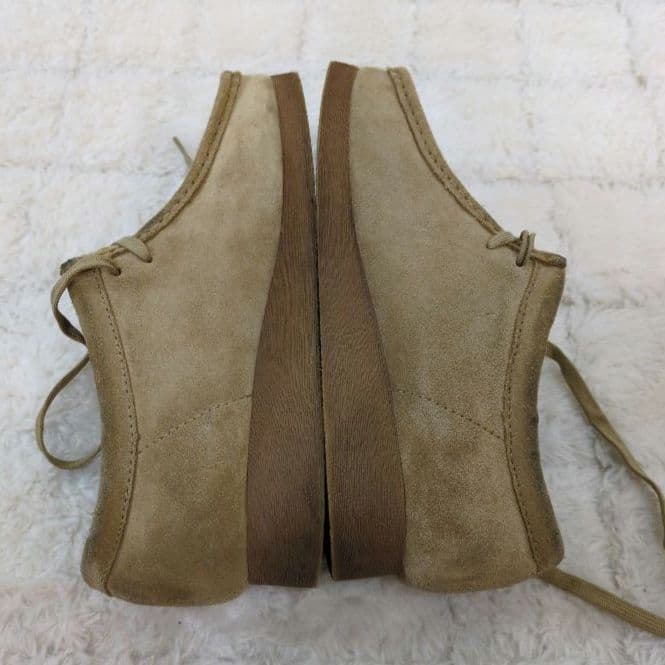 Clarks！ワラビー　25.5cm　EU40　クラークス　ベージュ　スエード