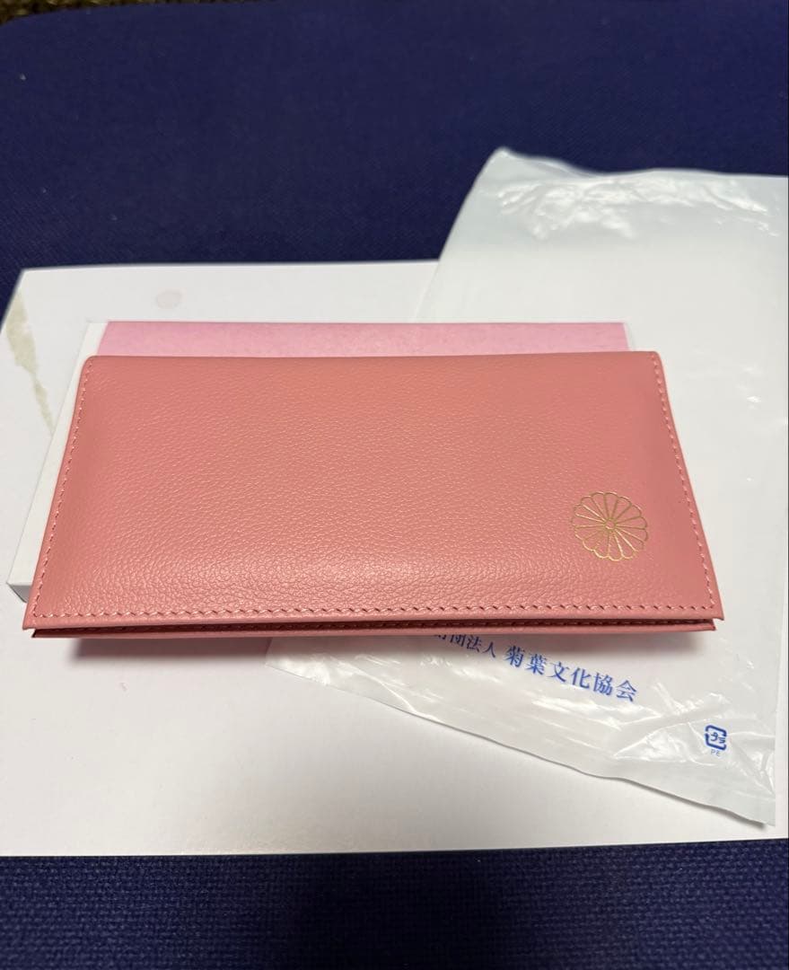 皇居　長財布　限定　宮内庁　本革　菊の御紋　ピンク　財布