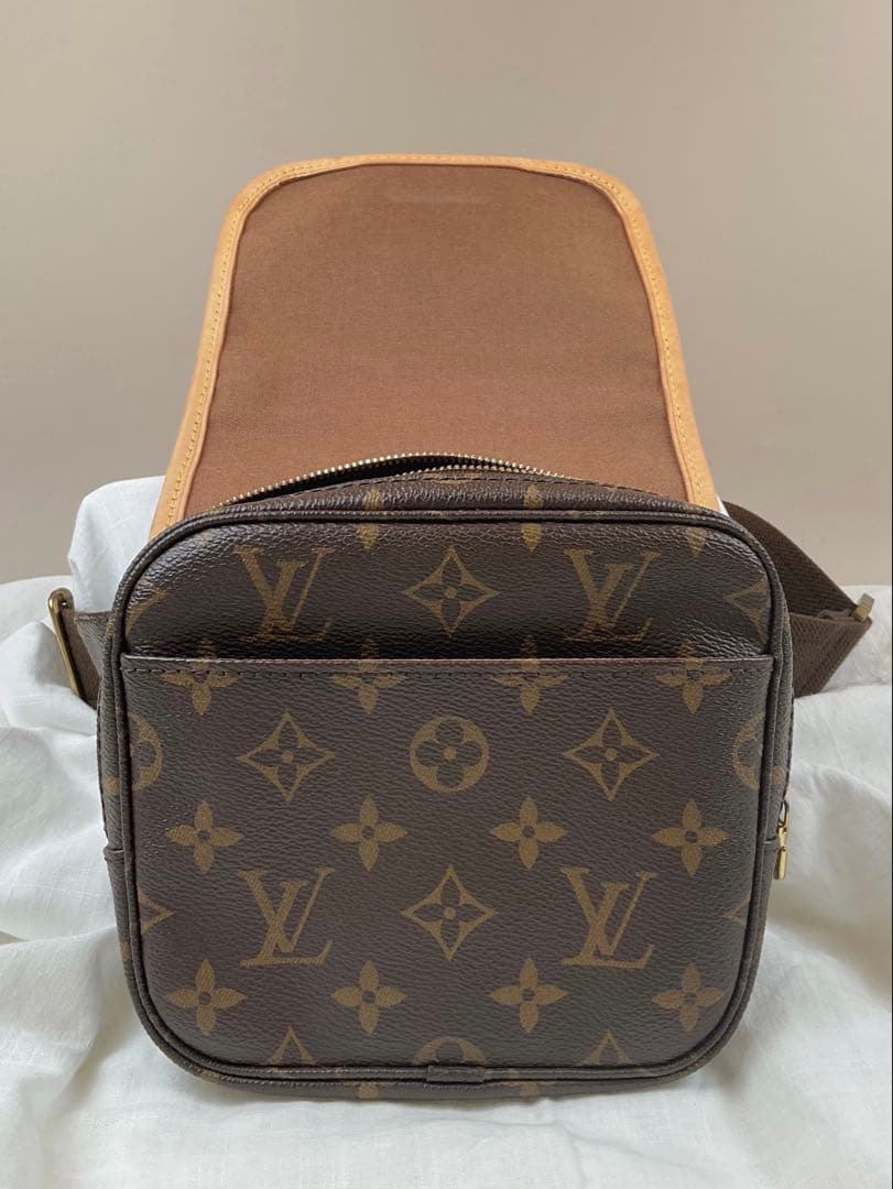 【美品】LOUIS VUITTON ボスフォール バムバッグ ウエストバッグ