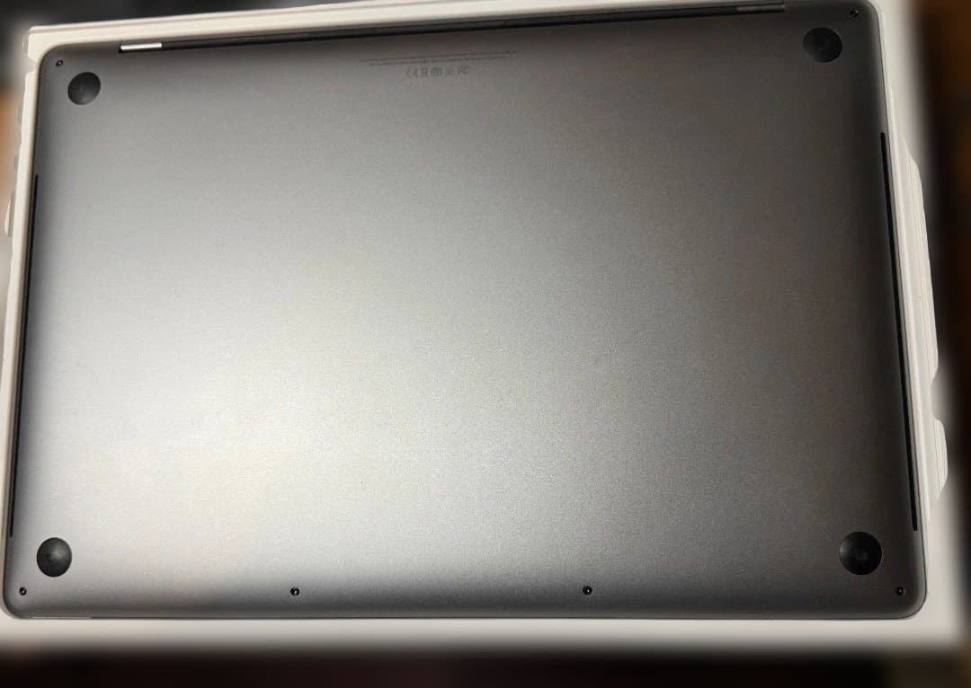 MacBook Pro 2018/Core i9/１TB/32GB/15\"