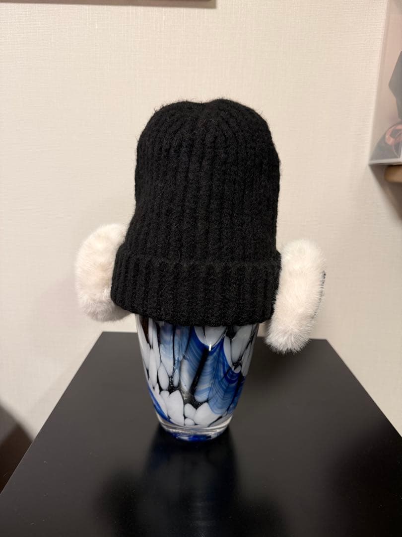 シャネルロゴニット帽 黒/白