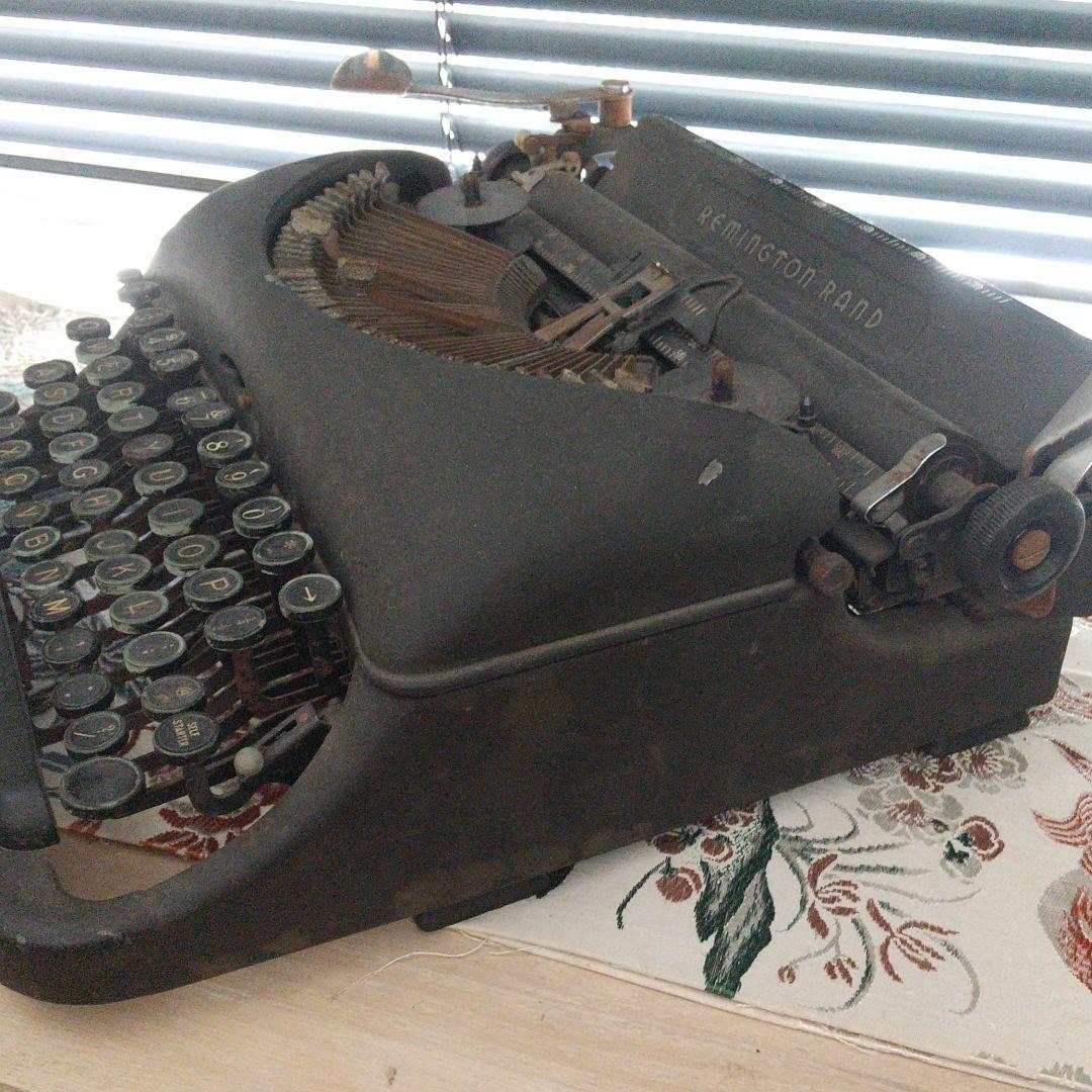 アンティーク タイプライター