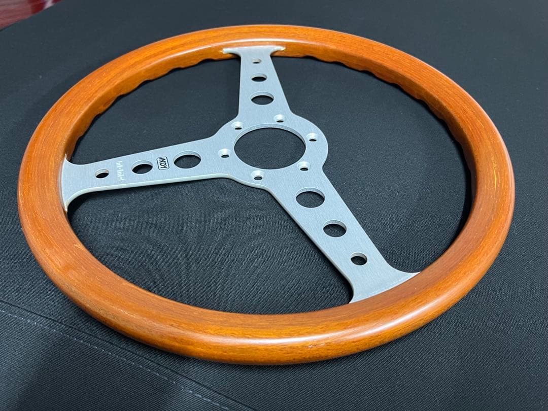 momo INDY フラットスポーク 35φ