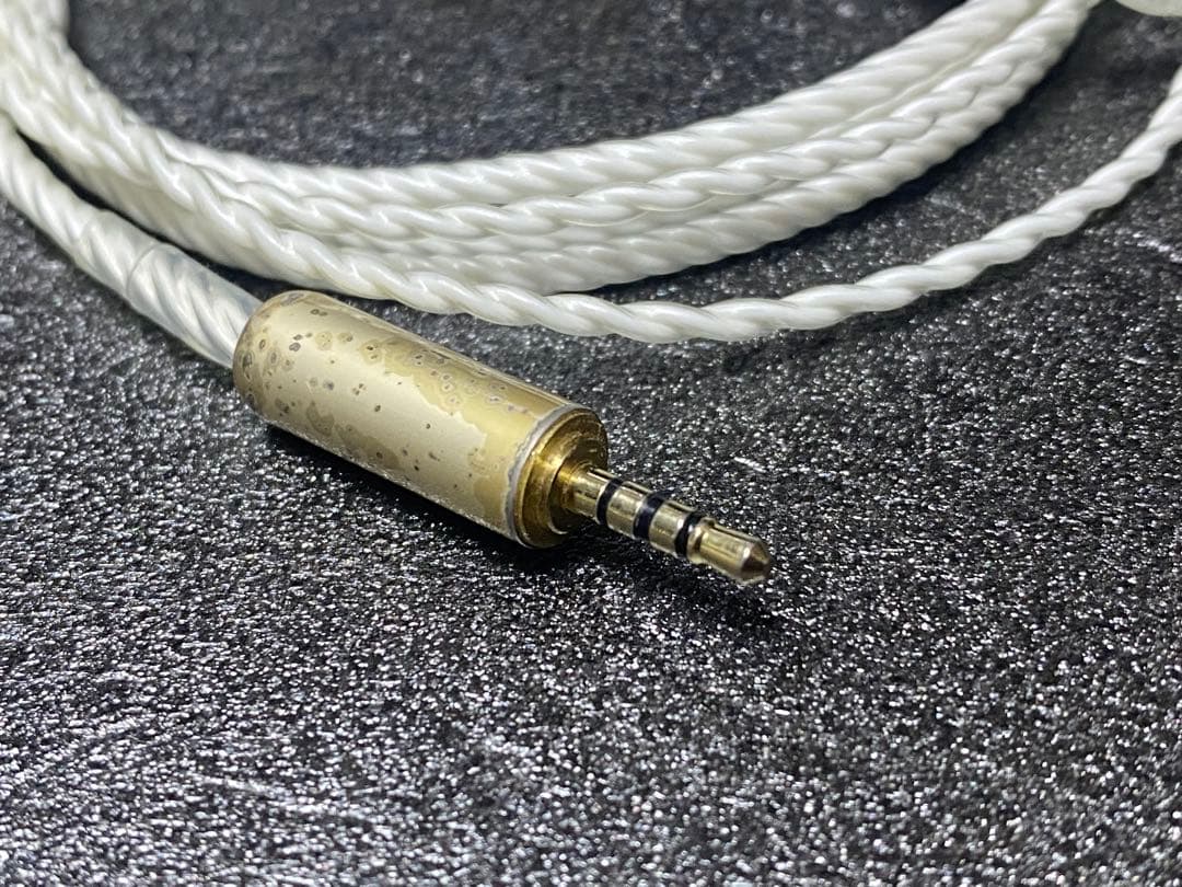 WAGNUS “Proton”カスタム2pin to 2.5mm 4極 バランス