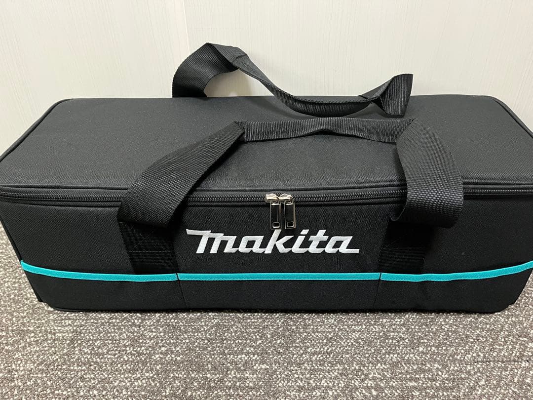 マキタ　18v クリーナー　CL282FD