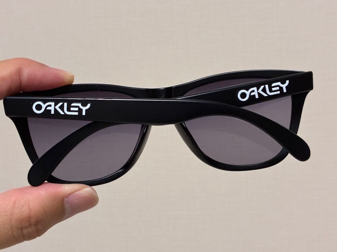 試着のみ　OAKLEY オークリー　フロッグスキン　OO9245-D054