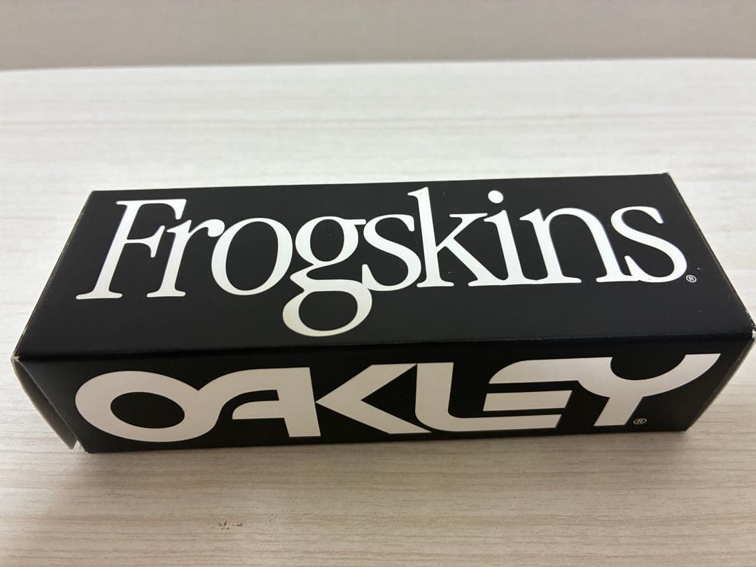 試着のみ　OAKLEY オークリー　フロッグスキン　OO9245-D054