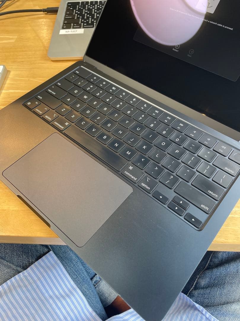 Apple MacBook airスペースグレー 本体　箱、充電器完備