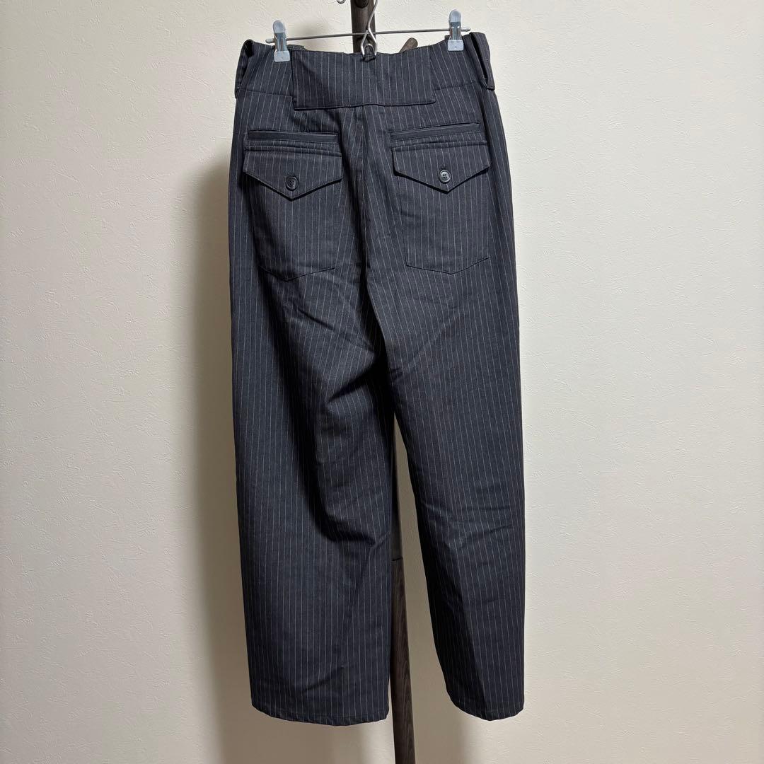 SeekSole ダークグレー ストライプ スラックス