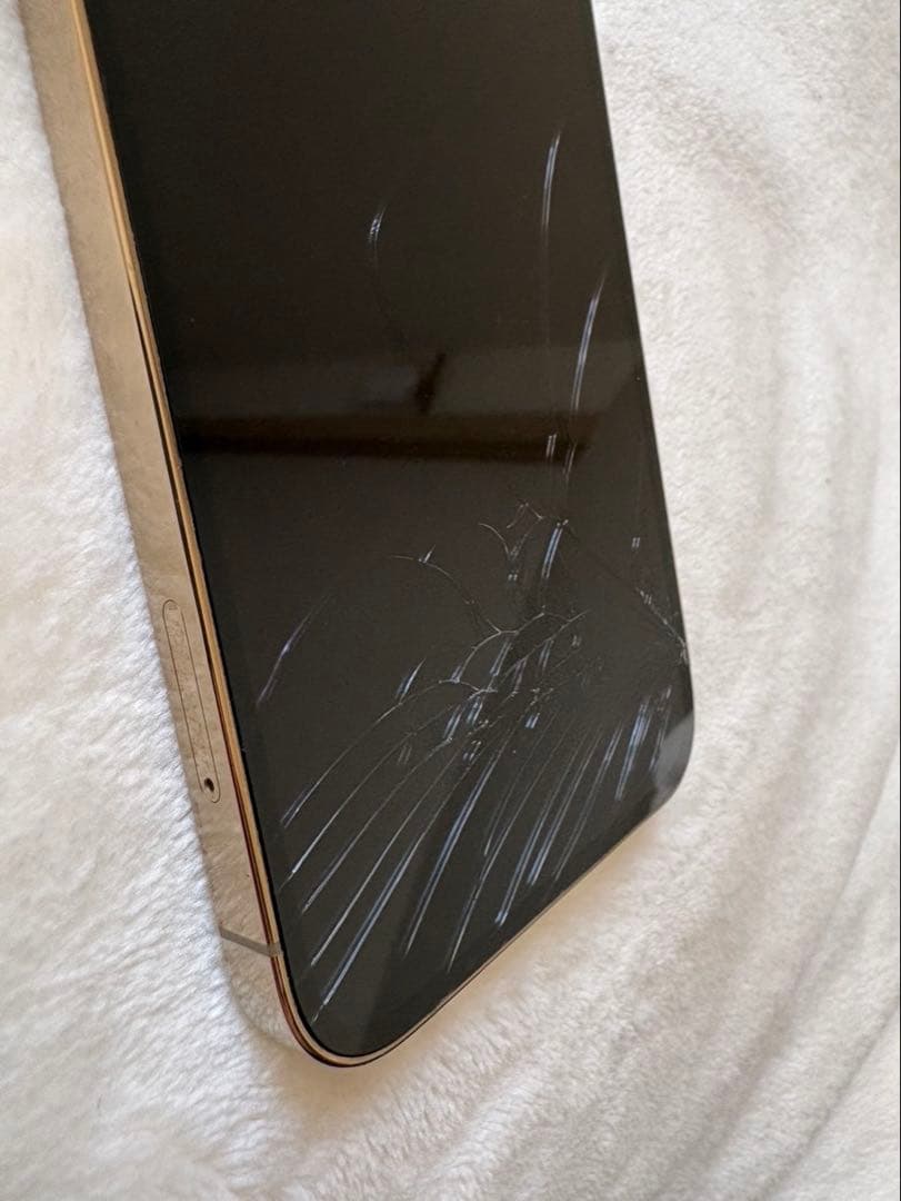 iPhone 12pro (画面割れあり)