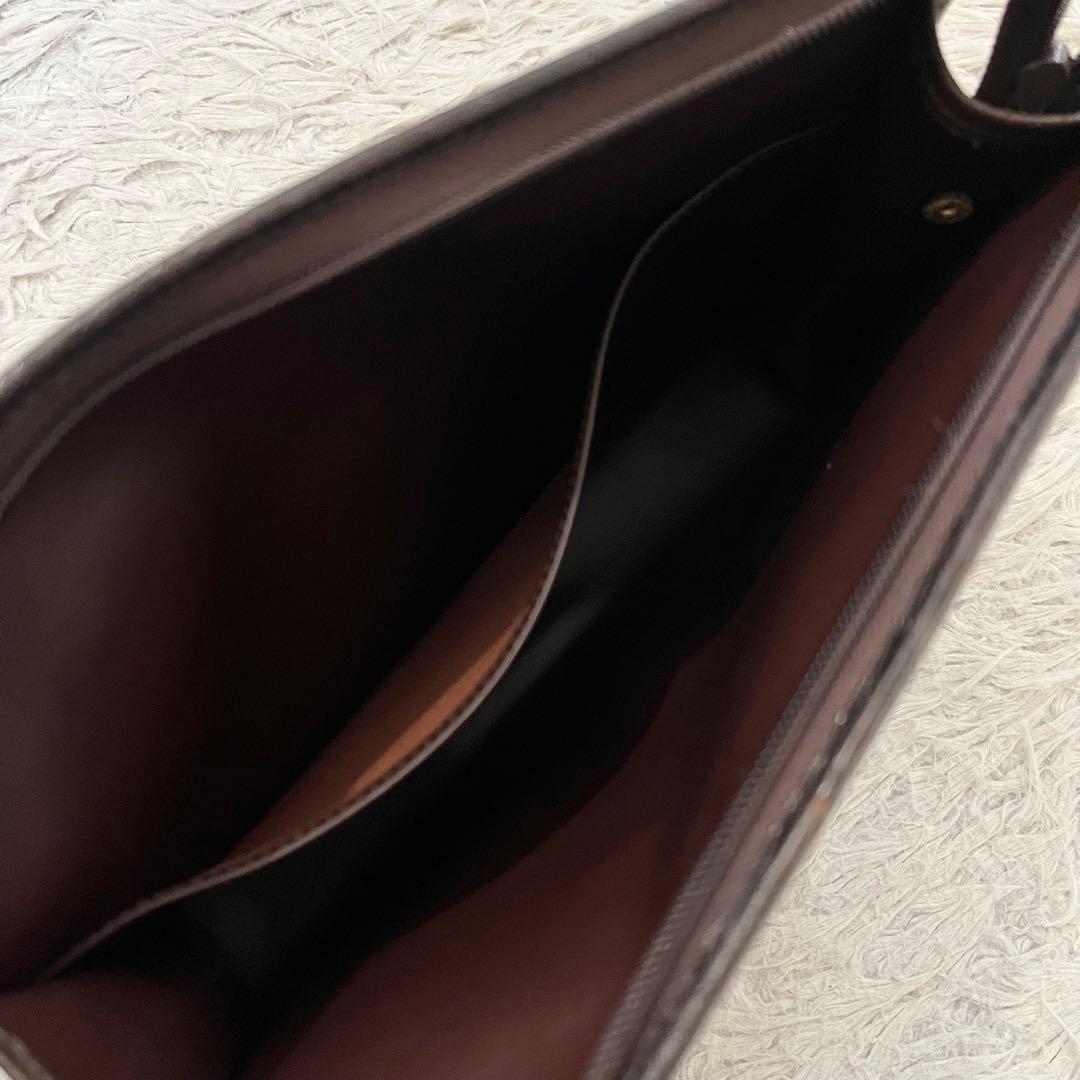 ✨美品✨バーバリー　クラッチバッグ　ノバチェック　フラップ　キャンバス　レザー