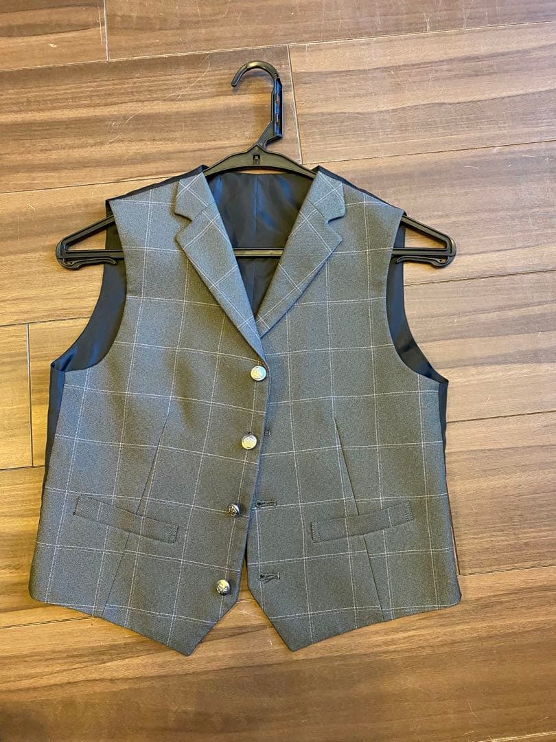 ワンダーファクトリー未使用感。150cmスーツと23.5cmくつセット　男子