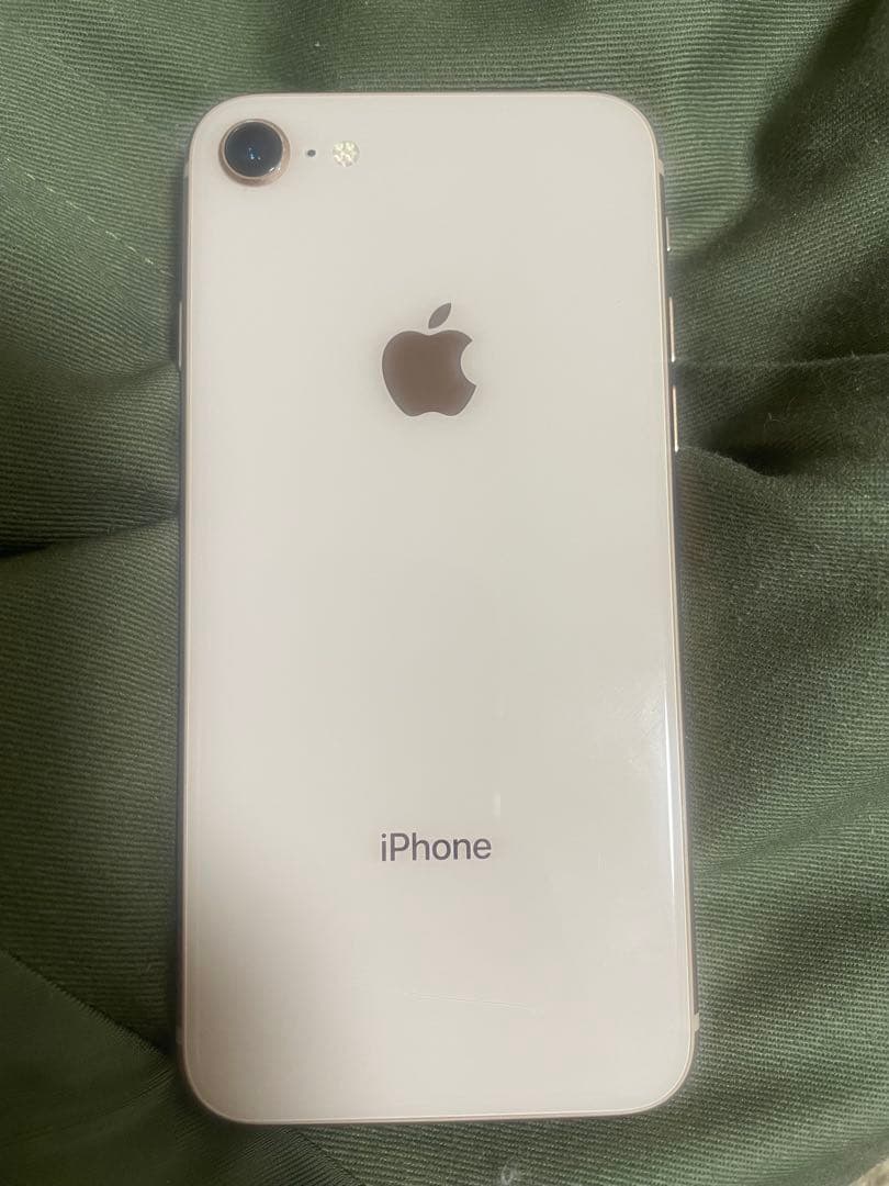 S*）様 Apple iPhone 8 本体　64GB SIMフリー