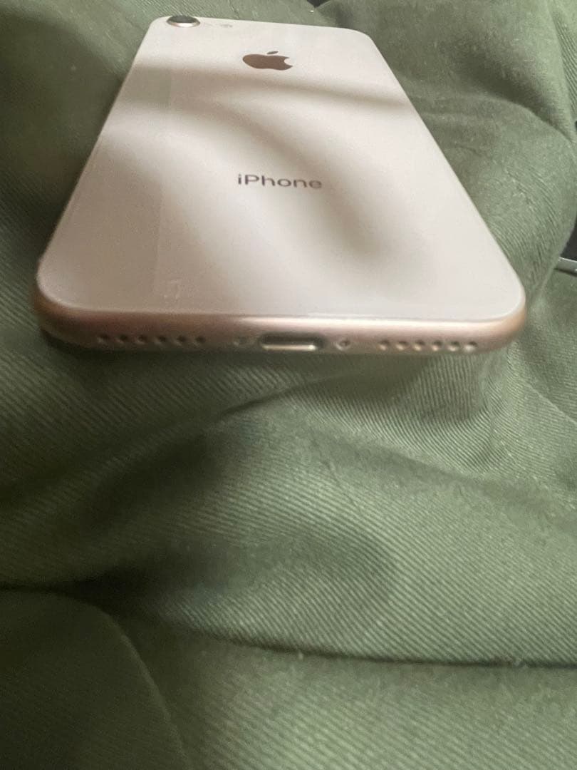 S*）様 Apple iPhone 8 本体　64GB SIMフリー