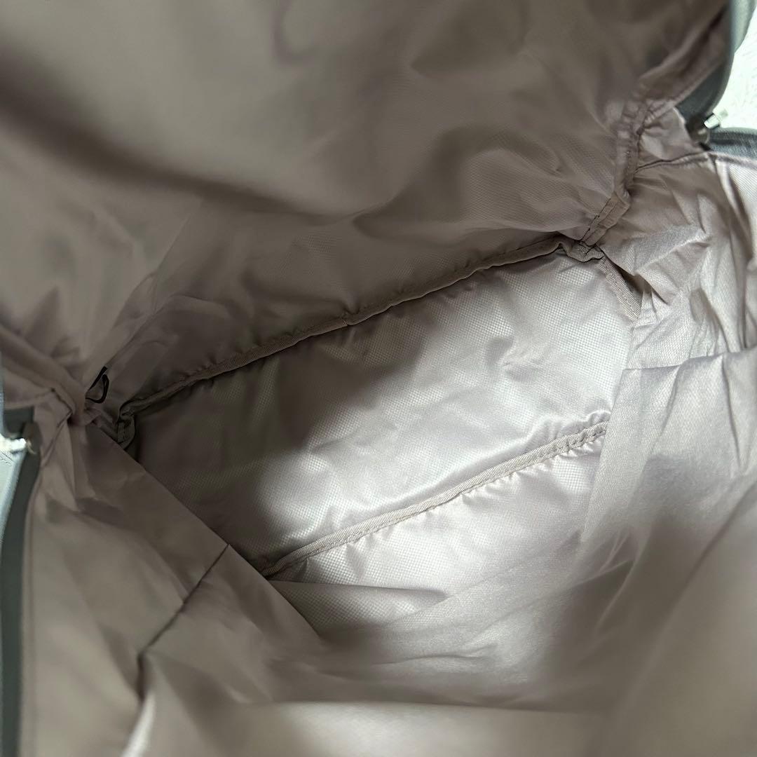 【未使用級✨大容量/ポーチ付き】トゥミ　リュック　ナイロン　シルバーグレー　通勤