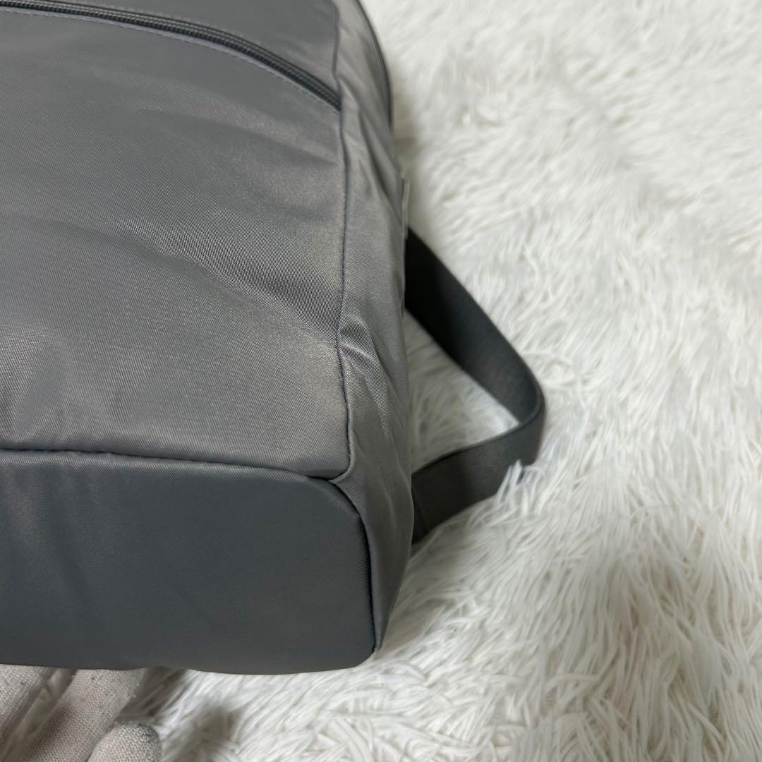 【未使用級✨大容量/ポーチ付き】トゥミ　リュック　ナイロン　シルバーグレー　通勤