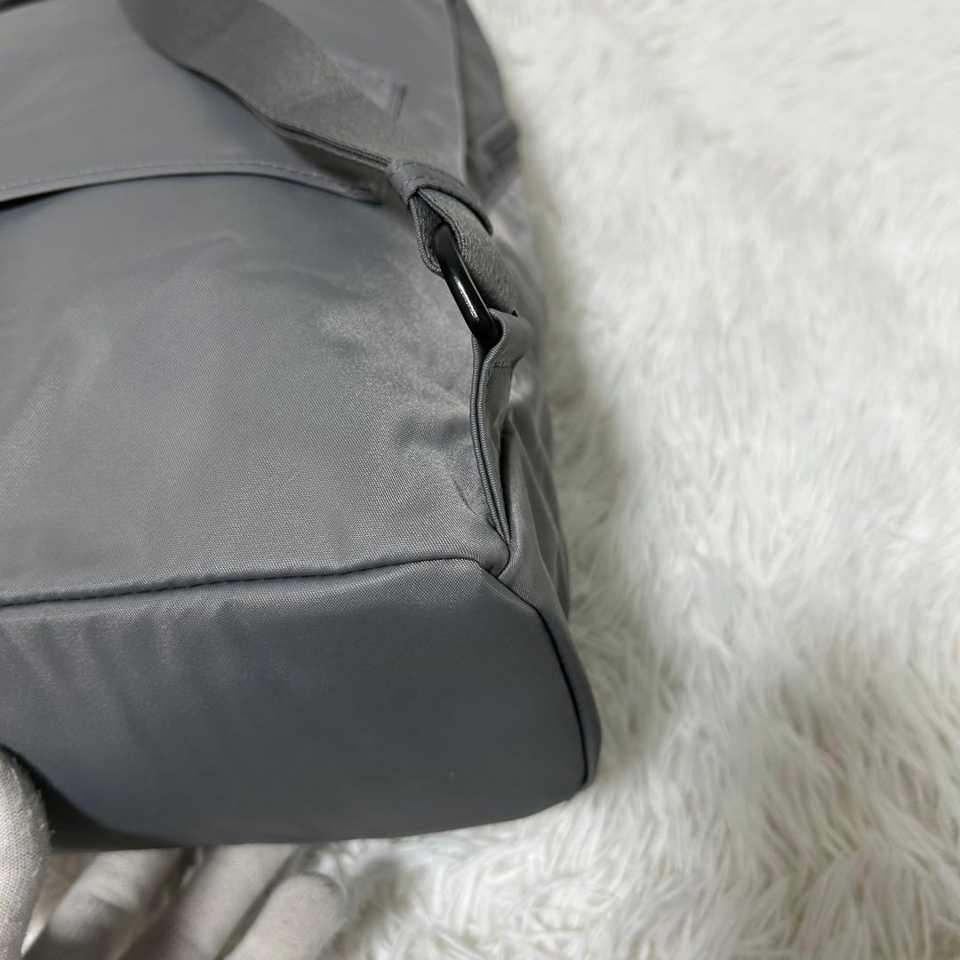 【未使用級✨大容量/ポーチ付き】トゥミ　リュック　ナイロン　シルバーグレー　通勤