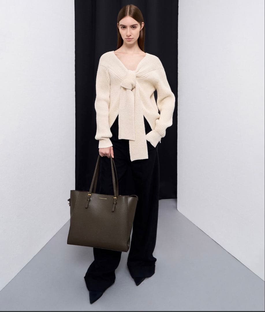 CHARLES & KEITH クラシックダブルハンドル　トートバッグ