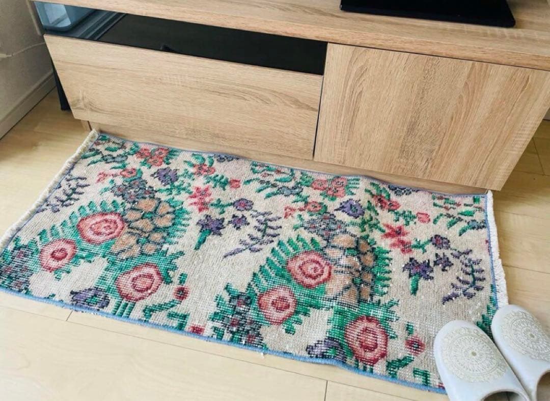 花柄　トルコヴィンテージラグ