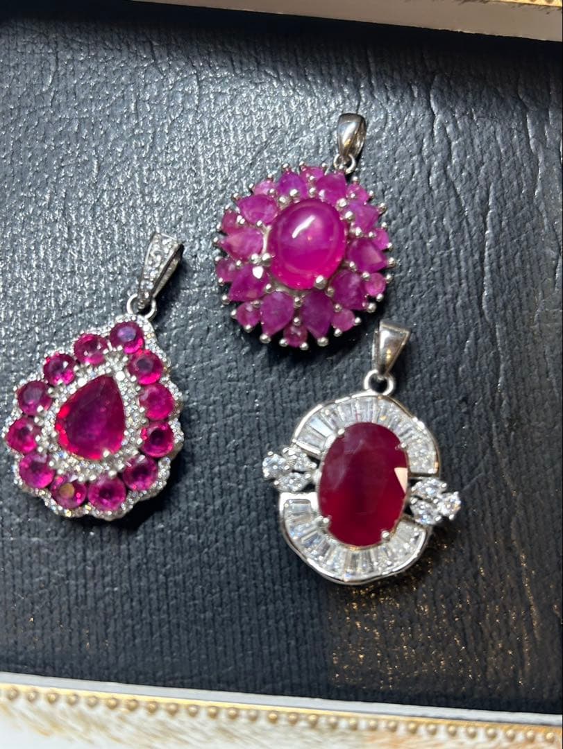 どれみ♬☆*:.。. .。.:*☆❣️ルビーペンダントトップ