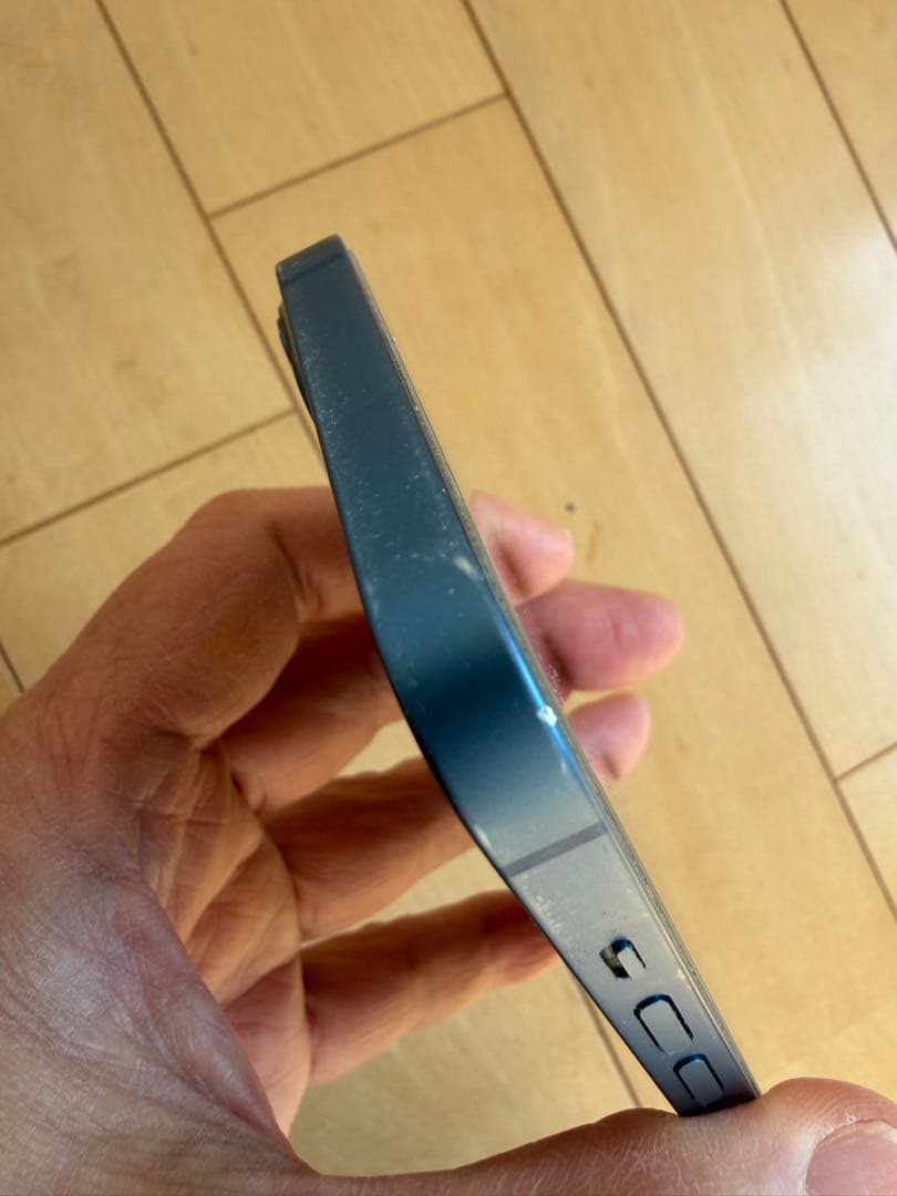 Apple iPhone 13 ブルー