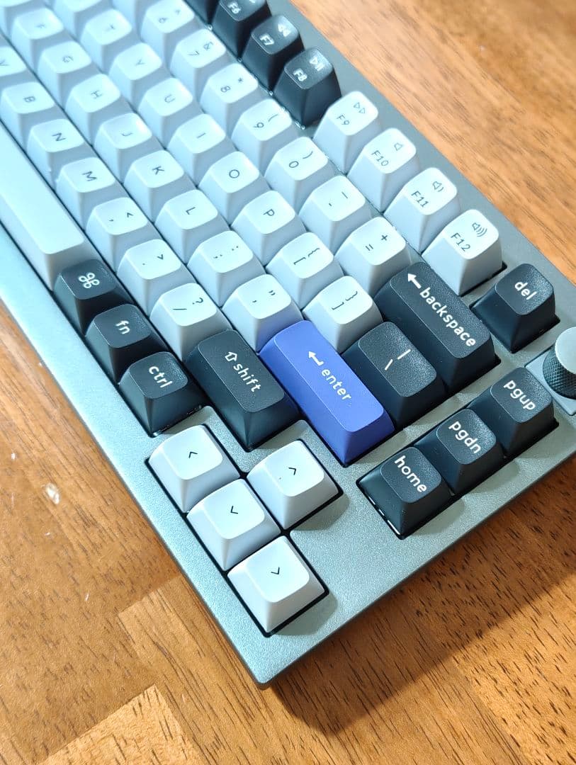 【美品】Keychron Q1 Pro USキーボード 赤軸リニア