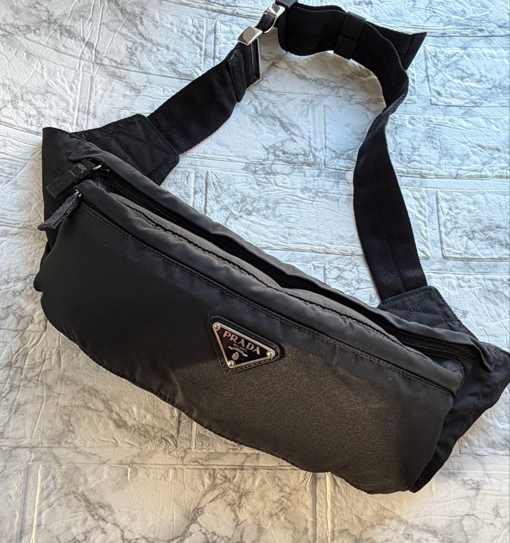 PRADA プラダ　ブラック ボディバッグ　ウエストポーチ　黒