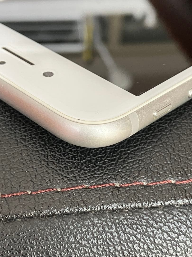 や*ま様 Apple iPhone 8 ホワイト 本体