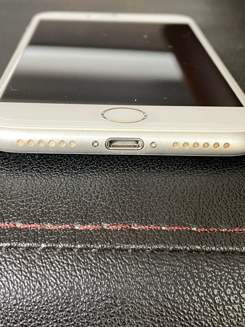 や*ま様 Apple iPhone 8 ホワイト 本体