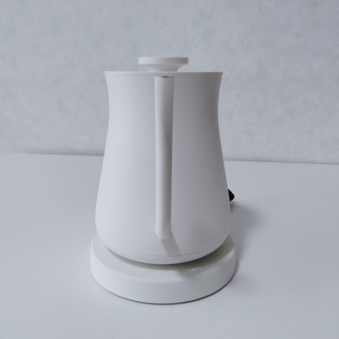 【中古美品】BALMUDA バルミューダ　電気ケトル　ホワイト 白　570