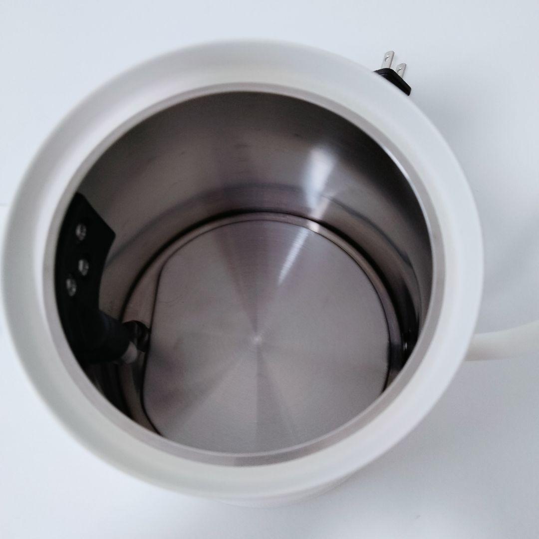 【中古美品】BALMUDA バルミューダ　電気ケトル　ホワイト 白　570
