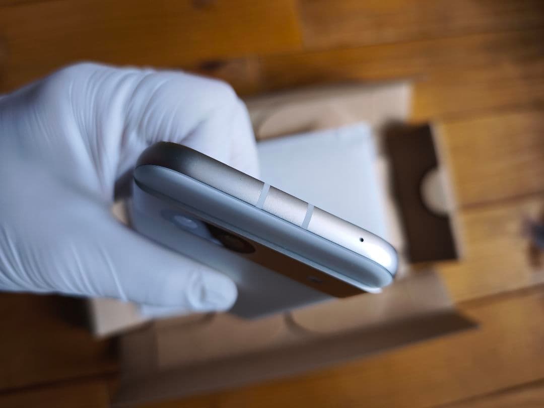 Google Pixel8a ほぼ新品 torras新品MagSafeケース付き