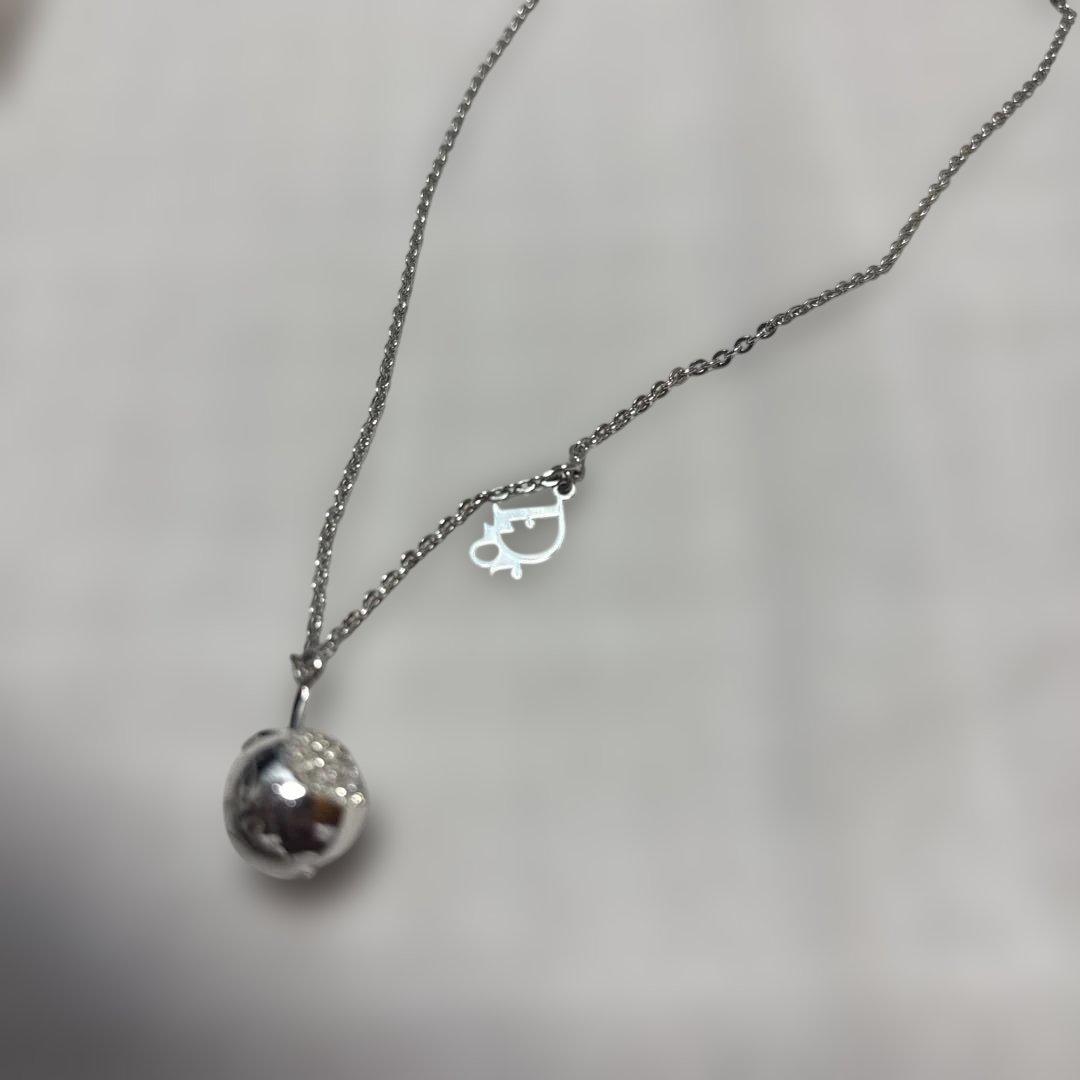 Dior りんごネックレス