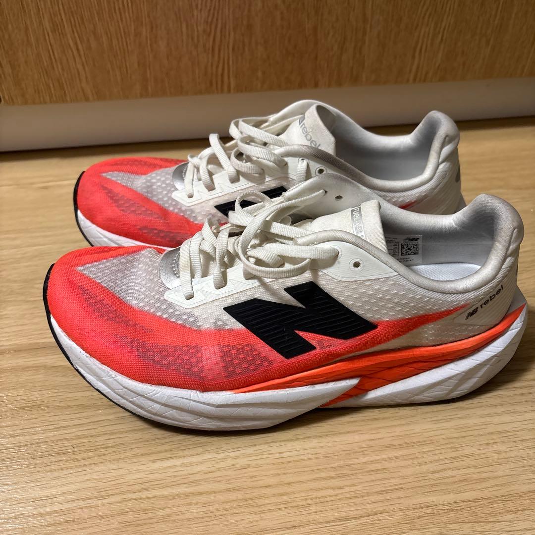 ニューバランス FUELCELL rebel5 27.5cm