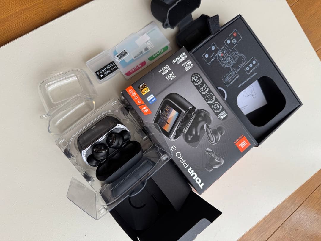 ★美品おまけ付★JBL TOUR PRO 3 ワイヤレスイヤホン　ブラック