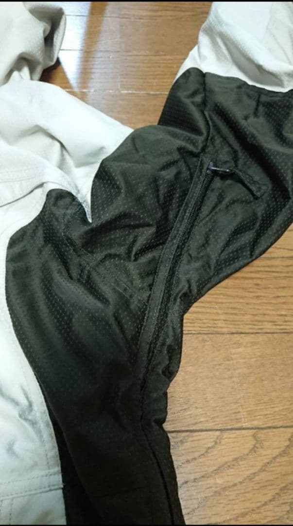 エスティボ　ESTIVOのスノーボードウェア女性Mサイズ　ゴールドウィン　スノボ