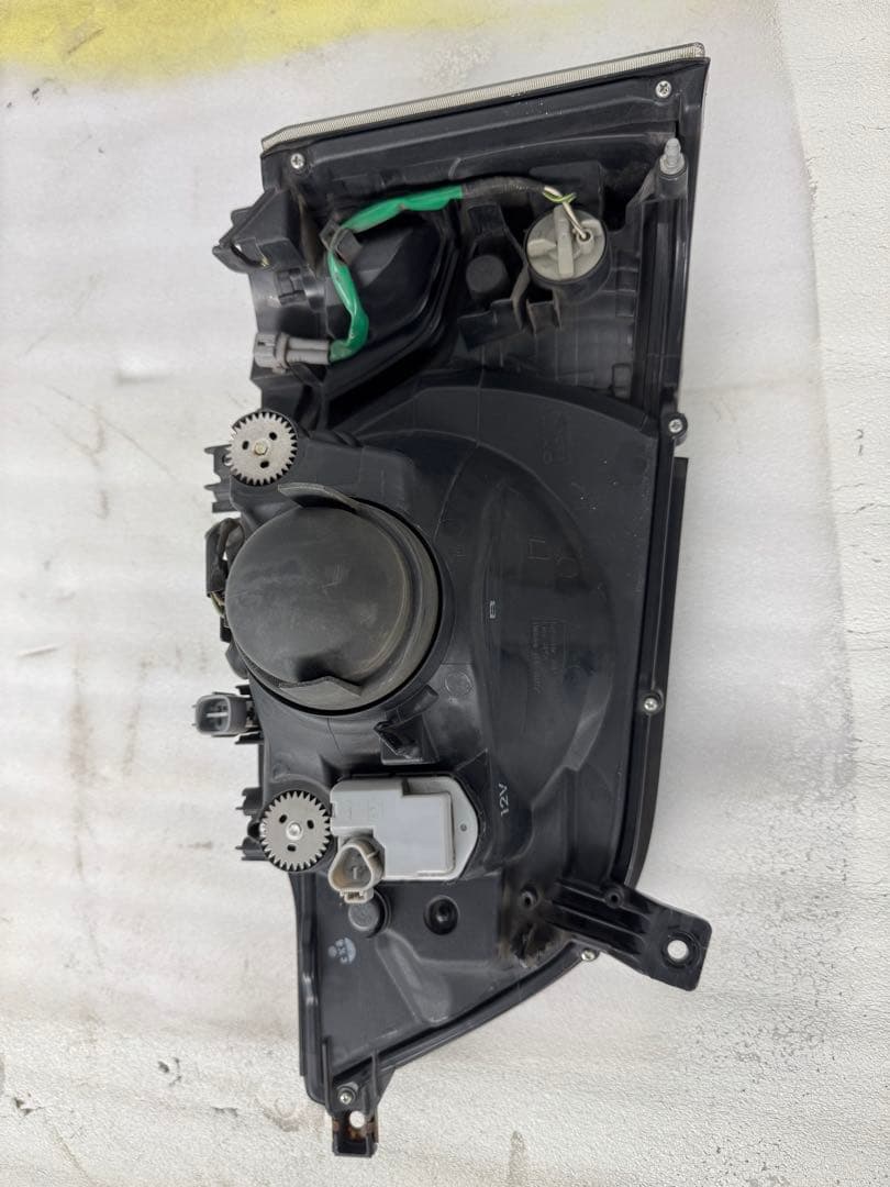 日野ダイナー左ヘットライト