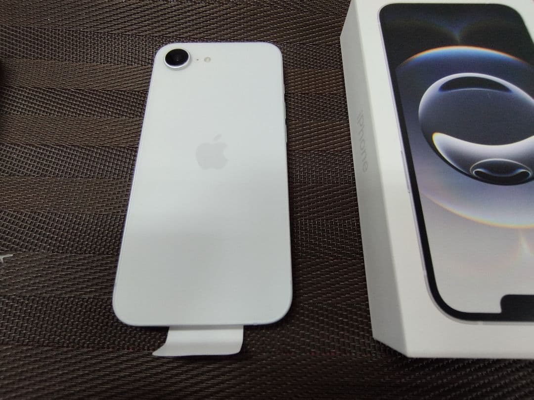 【新品】iPhone16e 128GB ブラック SIMフリー 本体　新品