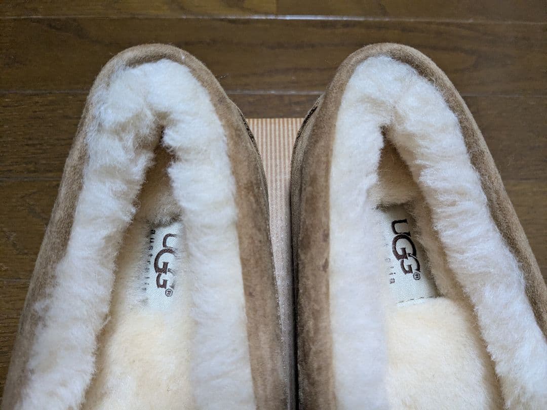 【未使用】UGG　モカシン　アンスレー　サイズ8　25センチ　箱あり