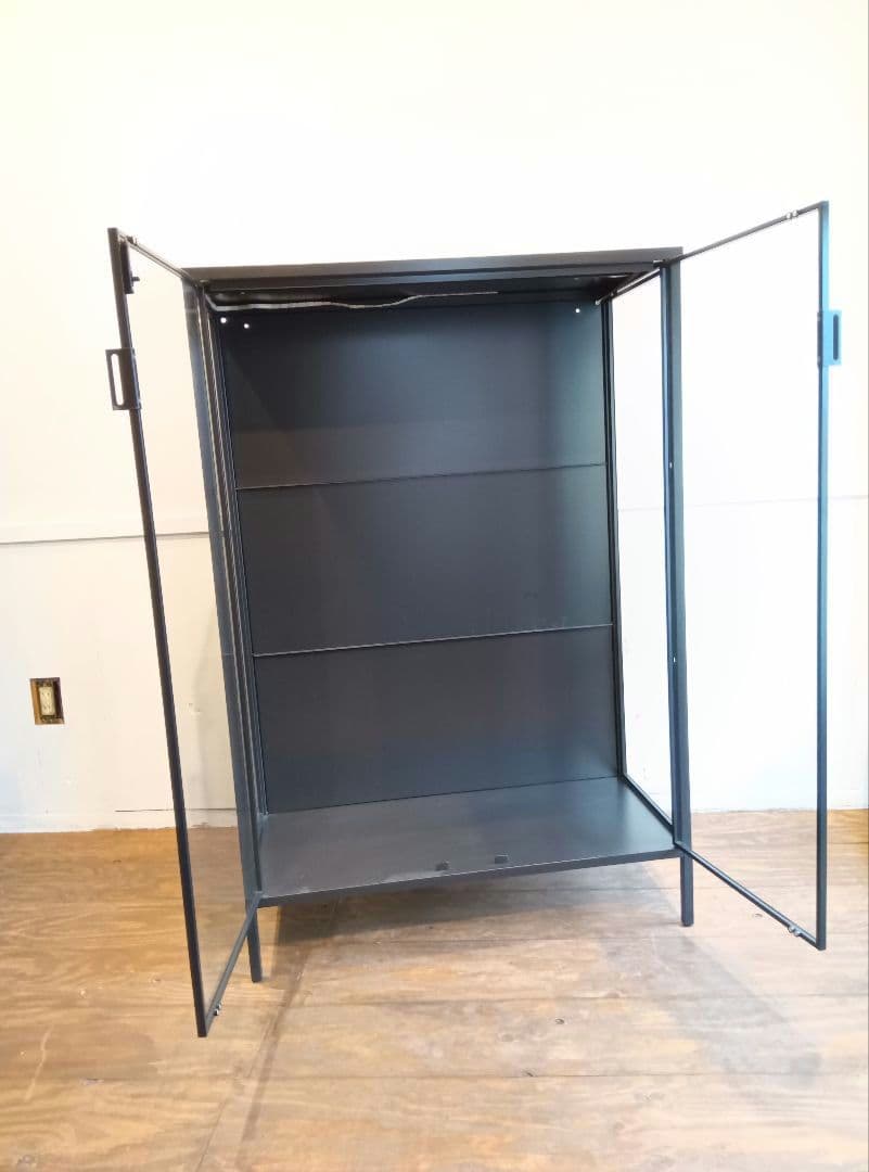 ディスプレイケース　棚無し　使用感有　高さ約１２０cm✕幅８１cm✕奥行３９cm