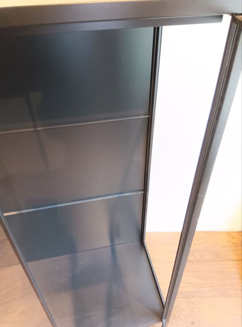 ディスプレイケース　棚無し　使用感有　高さ約１２０cm✕幅８１cm✕奥行３９cm